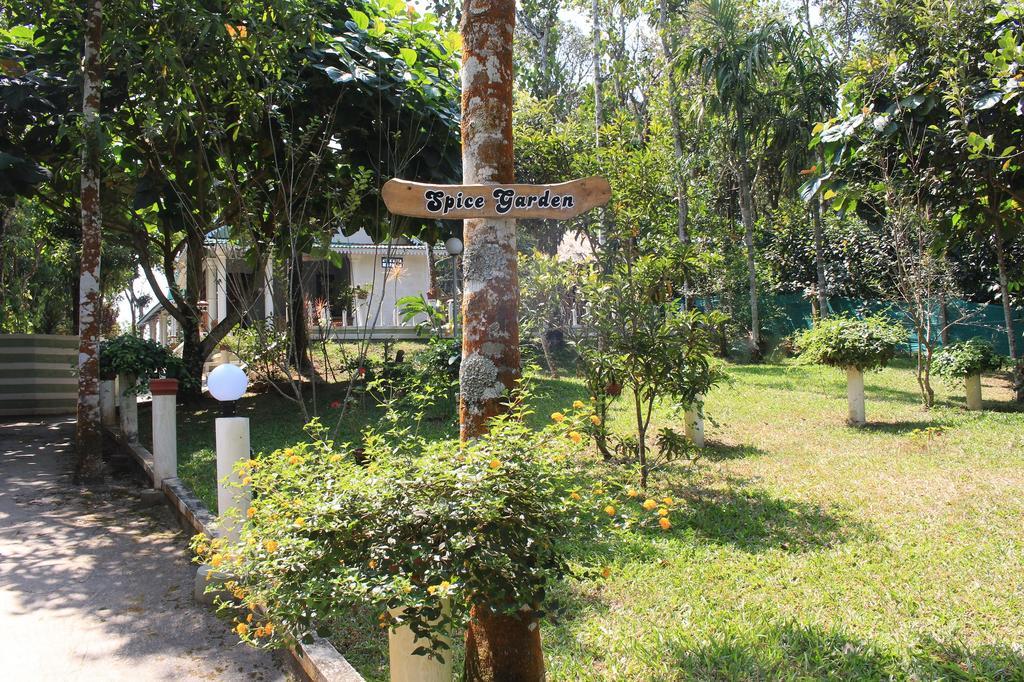 Green Ark Resorts Thekkady Buitenkant foto